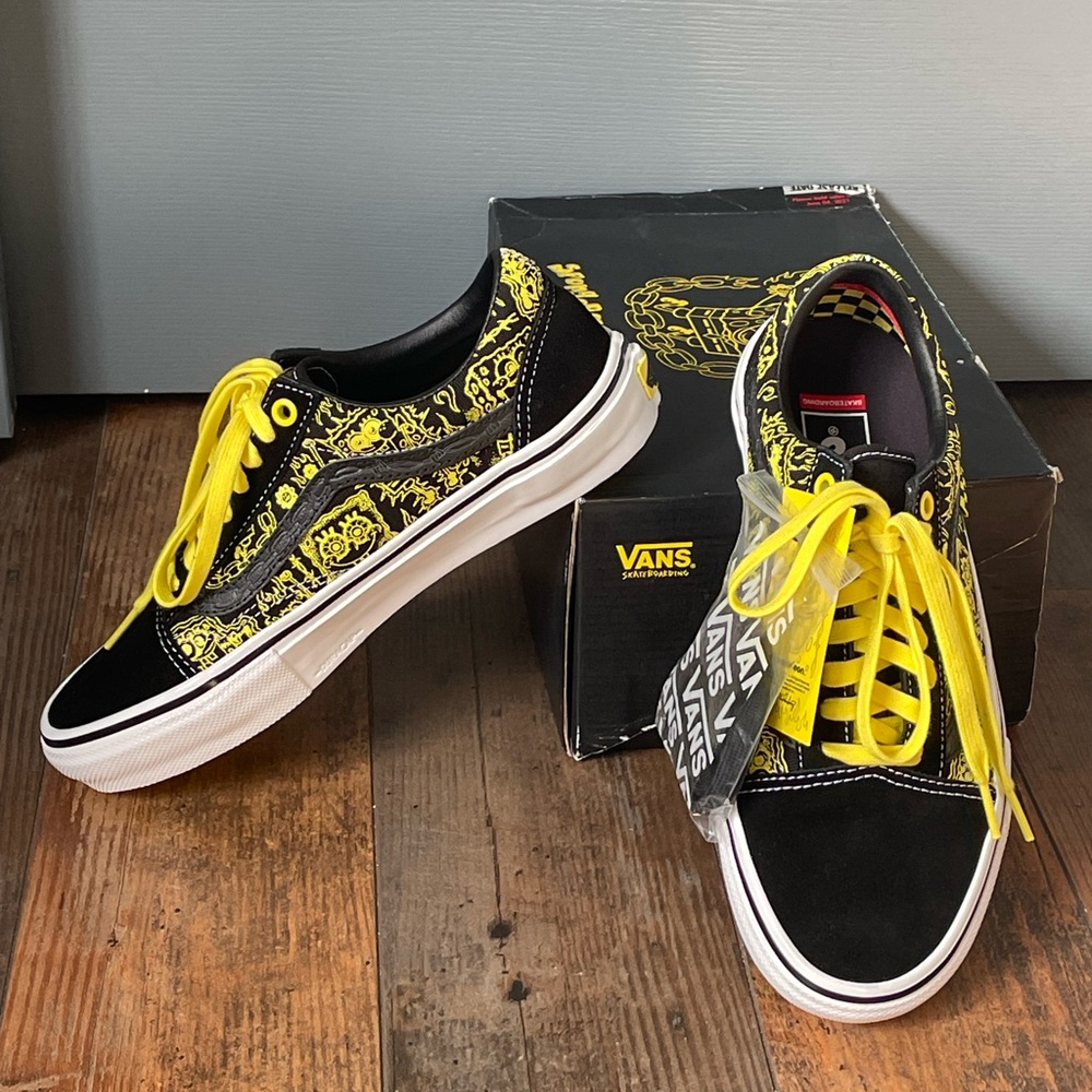 Vans Limited Edition Spongebob SquarePants Black and Yellow Old School Sneakers